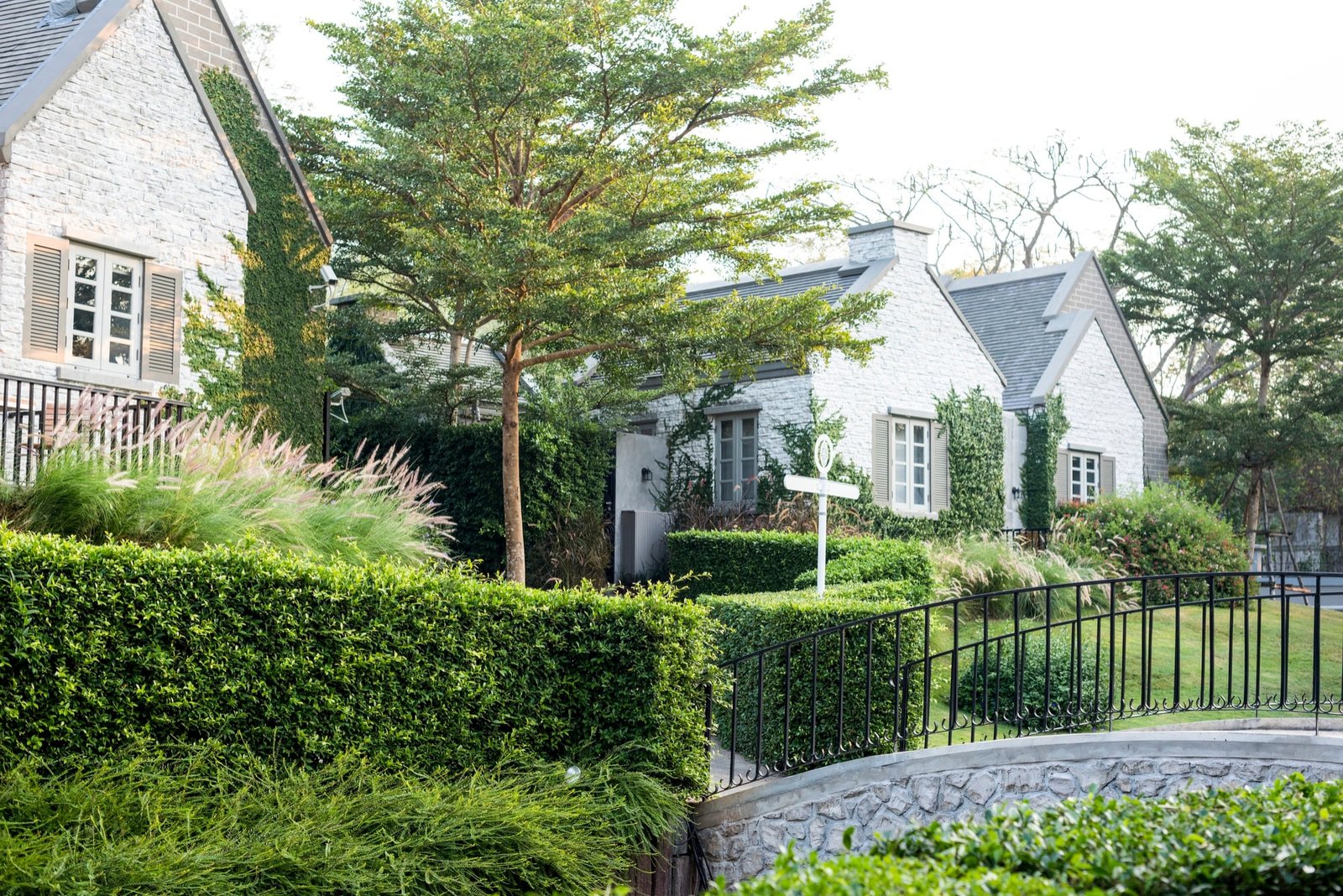 Jardins résidentiels entretenus par des paysagistes